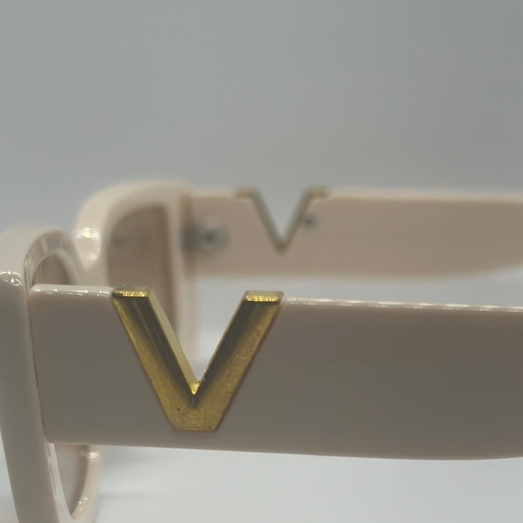 Chic Oversized Square Sunglasses - Creamy White Frame - UV Protection - New!